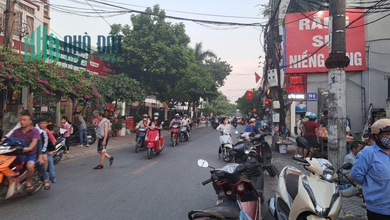 Hạ GIÁ! Bán GẤP! Nhà phố Đức Giang, view trường, kinh doanh đỉnh, 82m2 x 2T, nhỉnh 9 tỷ
