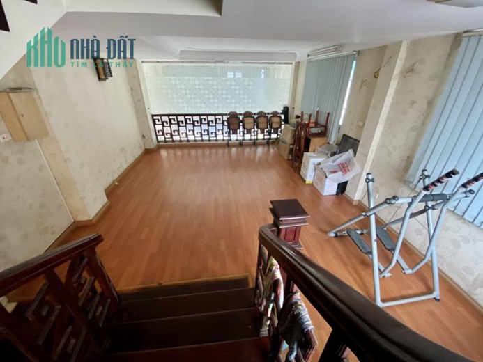 Cho thuê nhà Nguyễn Đức Cảnh 50m, 5 tầng. Giá: 15tr
