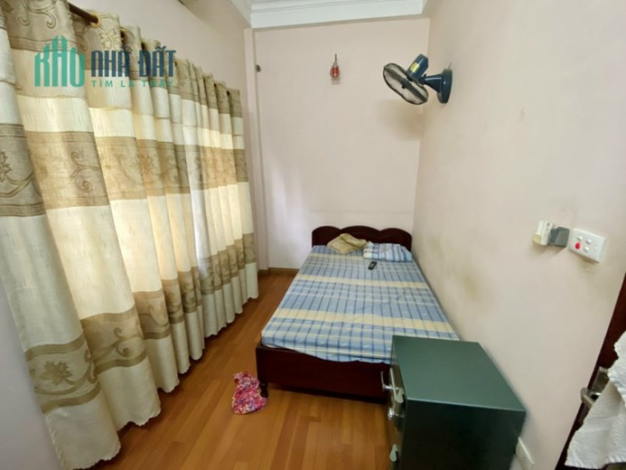 Cho thuê nhà Nguyễn Đức Cảnh 50m, 5 tầng. Giá: 15tr