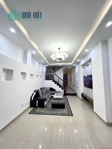 ( GIẢM SÂU ) BÁN GẤP CĂN NHÀ ĐẸP ĐƯỜNG 3/4, TP.ĐÀ LẠT giá chỉ 6.6 tỷ