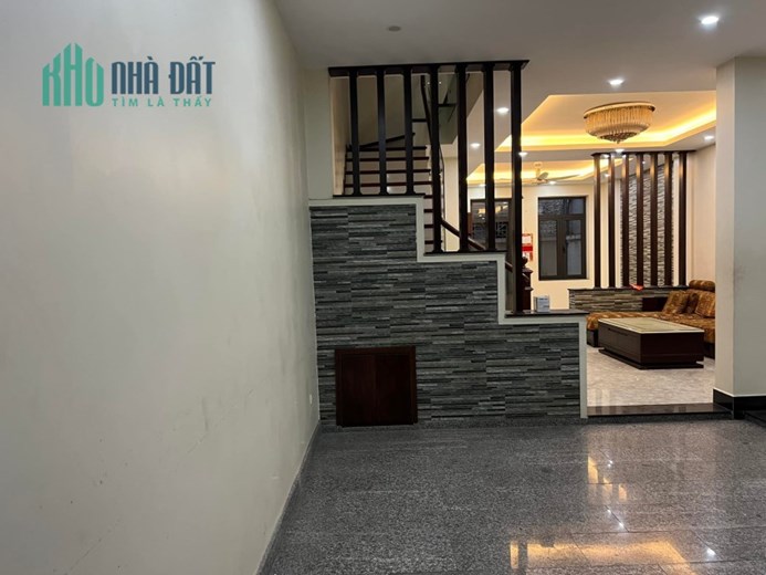 Bán nhà 66m2 phố Nghi Tàm, Tây Hồ Dân xây Gara 2 Ô tô Giá đầu tư 8.3 Tỷ