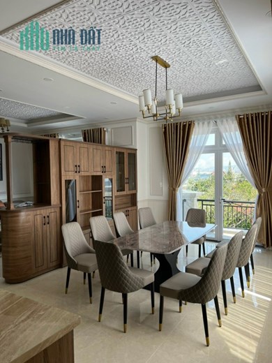 Bán Biệt thự đẹp mới xây mặt tiền đường Trần Quang Khải, Đà Lạt 305m2