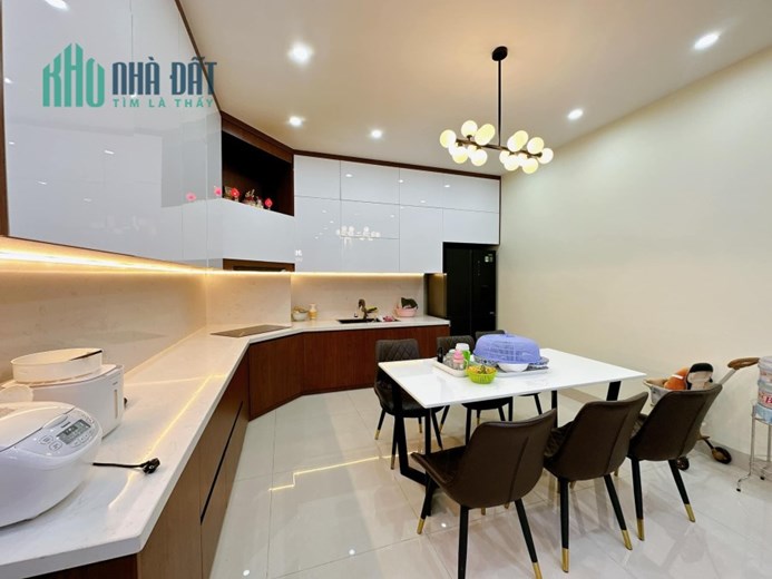 Kiệt 3m cách đường chính chỉ 20m có bãi đậu ôtô