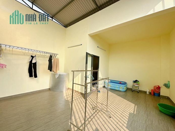 Kiệt 3m cách đường chính chỉ 20m có bãi đậu ôtô