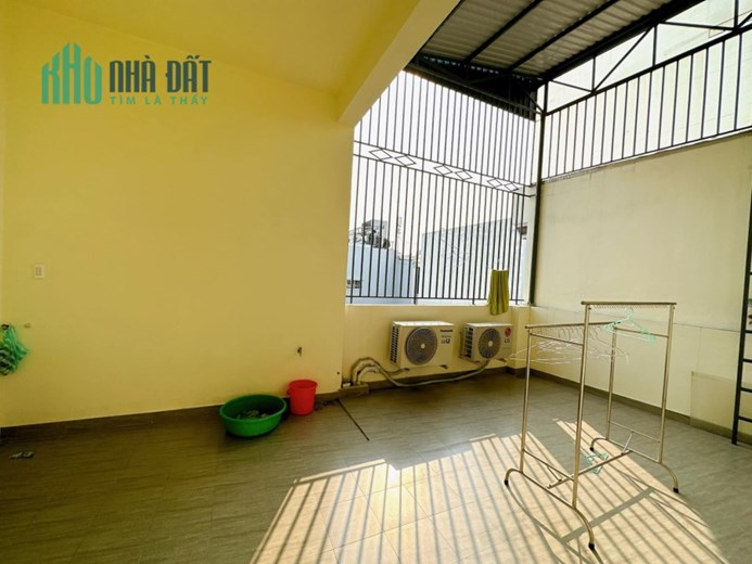 Kiệt 3m cách đường chính chỉ 20m có bãi đậu ôtô