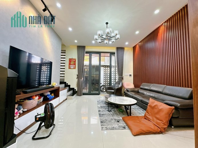 Kiệt 3m cách đường chính chỉ 20m có bãi đậu ôtô
