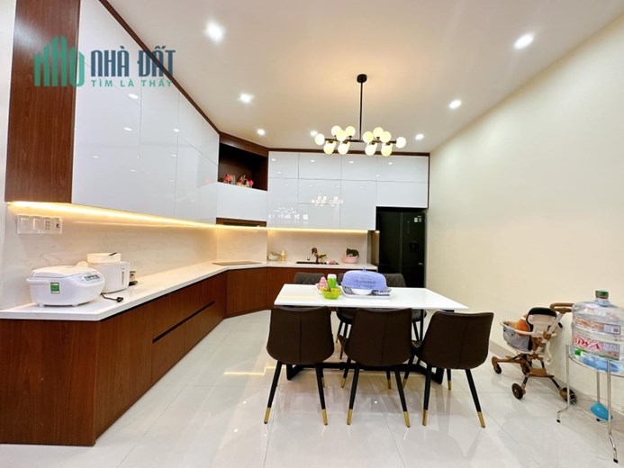 Kiệt 3m cách đường chính chỉ 20m có bãi đậu ôtô