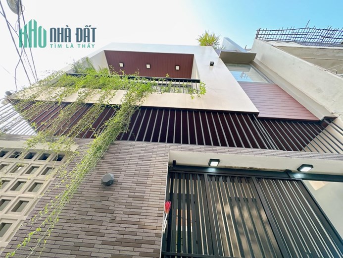 Kiệt 3m cách đường chính chỉ 20m có bãi đậu ôtô