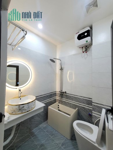 Bán nhà phố Ngọc Hà, Ba Đình 1m chưa đến 100tr. 85m, mặt tiền rộng 5m. Chỉ 8 tỷ. Ngõ thông. KD.