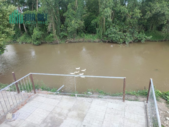 Bán 321m2 nở hậu đẹp đất hẻm 5m xã Thanh Phú, H.Bến Lức - Giá 2.5 Tỷ