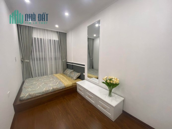 Bán nhà ngõ 290 Kim Mã, Ba Đình 4 tầng 2 thoáng trước sau giá 2.8 tỷ.