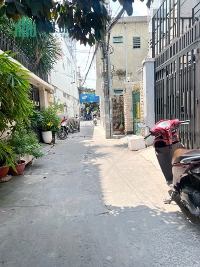 Nhà 2 tầng nở hậu hẻm 181 đường Tân Phước P6Q10 - Giá 4.5 Tỷ