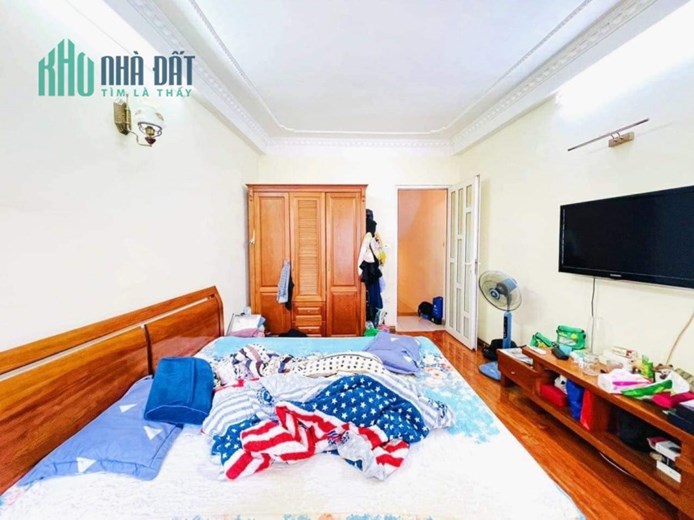 BÁN NHÀ NGÕ TRẦN KHÁT CHÂN HAI BÀ TRƯNG NGÕ RỘNG KINH DOANH GẦN CHỢ SỔ ĐỎ 33M 5 TẦNG 3.85 TỶ
