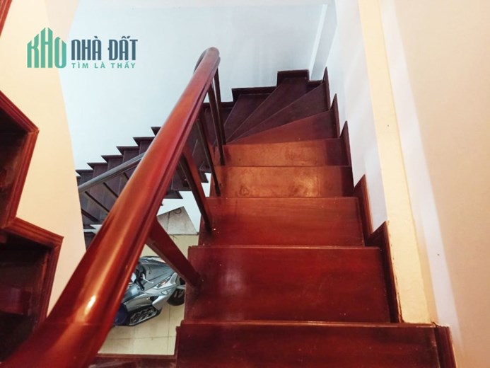 Bán nhà gấp vị trí Ngõ Hòa Bình 4, Minh Khai giá 2.95 tỷ, 25mx5T, MT 6m