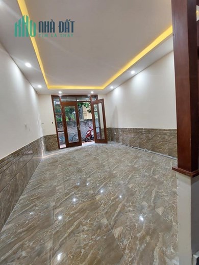 Bán nhà Tứ  Hiệp, Thanh  Trì, 38m , 5 tầng , ô tô tải đỗ cửa chỉ 3 TỶ