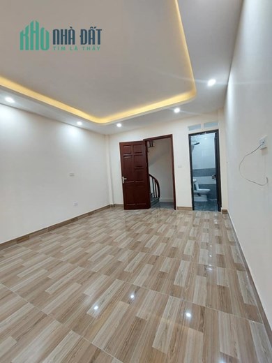 Bán nhà Tứ  Hiệp, Thanh  Trì, 38m , 5 tầng , ô tô tải đỗ cửa chỉ 3 TỶ