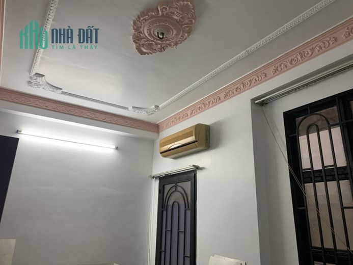 Bán gấp nhà 5 tầng BTCT HXH đường Trần Bình Trọng Phường 3 Quận 5 chỉ 4x tỷ giá rẻ.