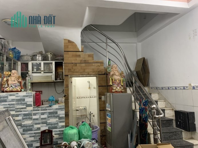 Bán gấp nhà 5 tầng BTCT HXH đường Trần Bình Trọng Phường 3 Quận 5 chỉ 4x tỷ giá rẻ.