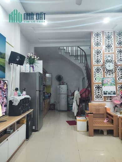 Chính chủ cần bán nhà ngõ 46 Phạm Ngọc Thạch 35 m2 x 5 t mt 3,8 m ô tô đỗ cửa giá 6 tỷ