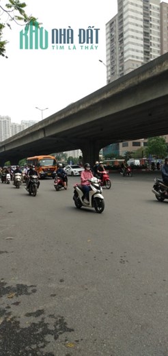 Cần  bán Gấp toà nhà đẹp Mặt phố Khuất Duy Tiến -Thanh Xuân-HN
 DT: 120m2 x 9 tầng Mt:7,5m Giá 70
