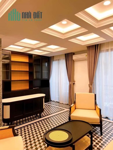 Bán nhà Lạc Long Quân 72m - Ga Ra - Thang Máy - Nội thất xịn xò - Giá thỏa thuận