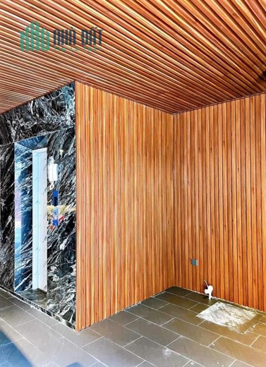 Bán nhà Lạc Long Quân 72m - Ga Ra - Thang Máy - Nội thất xịn xò - Giá thỏa thuận