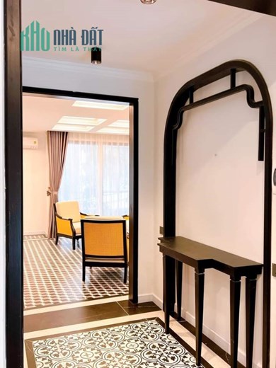 Bán nhà Lạc Long Quân 72m - Ga Ra - Thang Máy - Nội thất xịn xò - Giá thỏa thuận