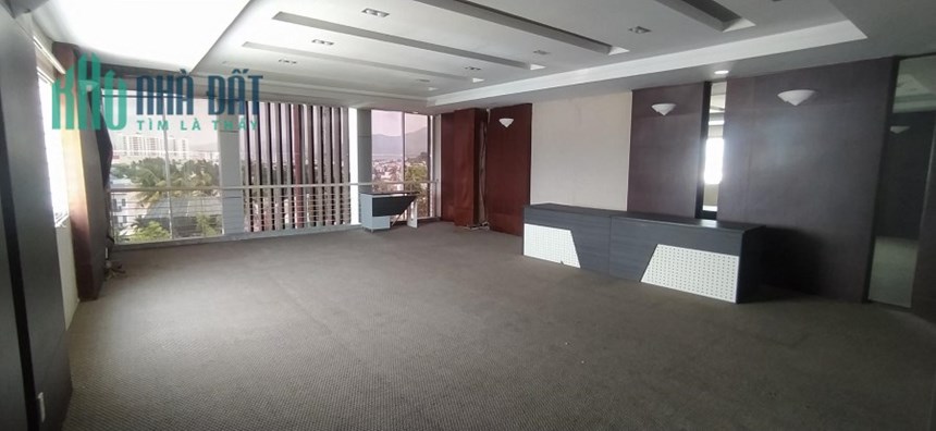 Bán tòa nhà trung tâm Thành Phố Nha Trang Khánh Hòa giá siêu ngộp lh 0985451850