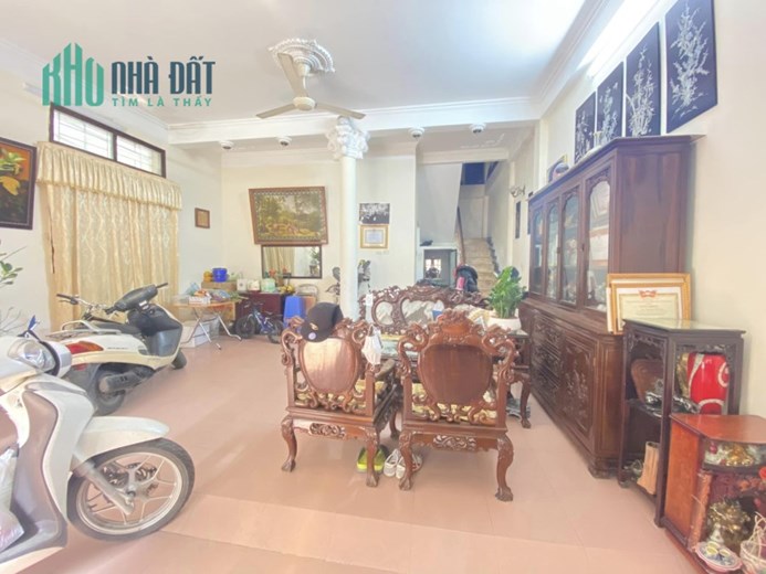 Mặt ngõ ô tô tránh, vỉa hè Xã Đàn, Đống Đa, 55m2, 5 tầng, giá 11.4 tỷ