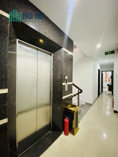 chinh chủ bán khách sạn biển Mỹ Khê mặt tièn Nguyễn Văn Thoại
khu du lịch sầm uất số 1 biển Mỹ Khê.