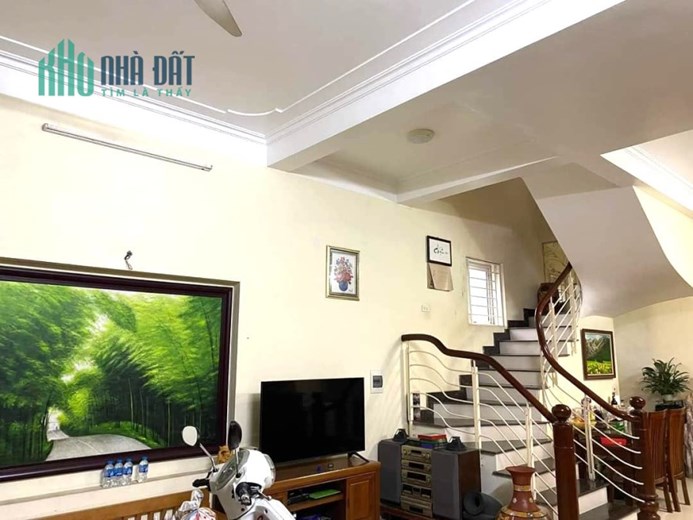 Nhà Vĩnh Hưng Hoàng Mai 40m2*5 Tầng 4PN giá 3.25 Tỷ