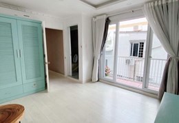 Nhà mới HXH, chỉ 4,25 tỷ, 2 phòng ngủ, hoàn công đầy đủ.