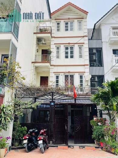 BÁN NHÀ NGÕ PHỐ LẠC TRUNG HAI BÀ TRƯNG HÀ NỘI. Ô TÔ TRÁNH . BIỆT THỰ PHỐ. GIÁ NHỈNH 200TR/M2