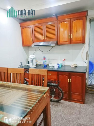 Nhỉnh 2 tỷ có hộ khẩu Thanh Xuân phố Giáp Nhất, 28m,3 tầng, gần ô tô, sđcc, ở ngay lh 0817606560