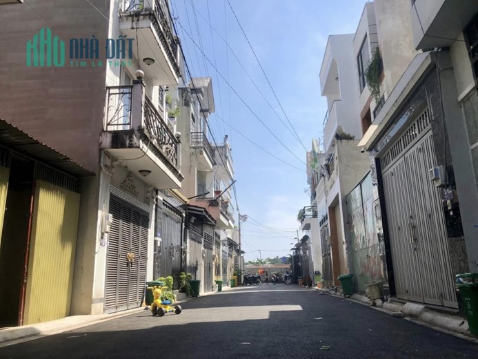CHO THUÊ PHÒNG Q12 CÓ MÁY LẠNH-GIỜ GIẤC TỰ DO GẦN NHIỀU TIỆN ÍCH.
