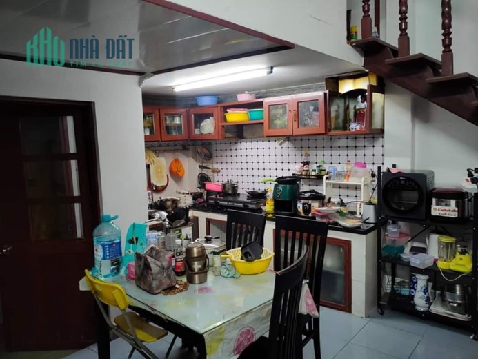 Bán nhà đường Hương Lộ 2, Bình Tân, 41m2, 4x11, 3 tầng, 3PN, chỉ 3.1 tỷ TL chính chủ.