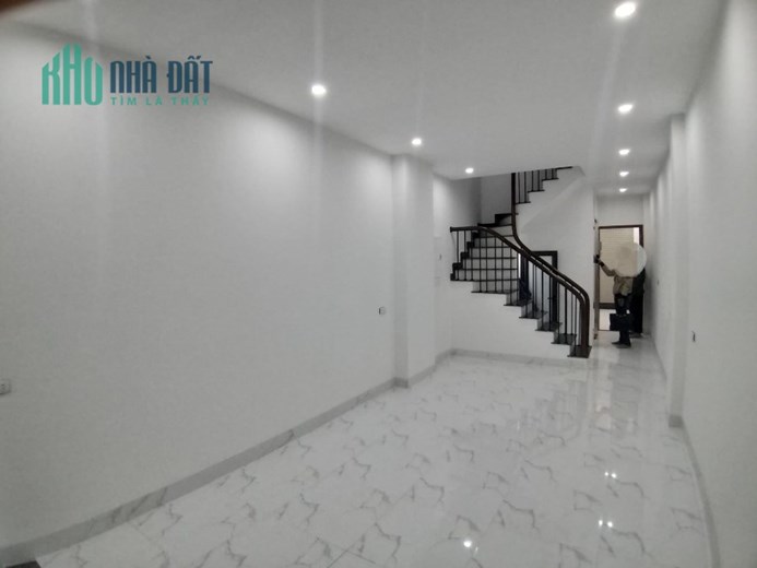 BÁN NHÀ XUÂN THỦY PHÂN LÔ OTO KINH DOANH 55.2 M2 11.2TỶ!