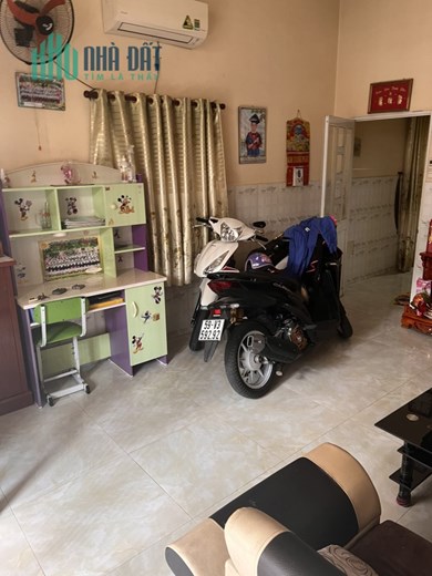 Bán nhà đẹp gần chợ XTT Hóc Môn 85m2 SHR 3.7 tỷ. Lh: 0902759032, 0908840748, 0906513066.