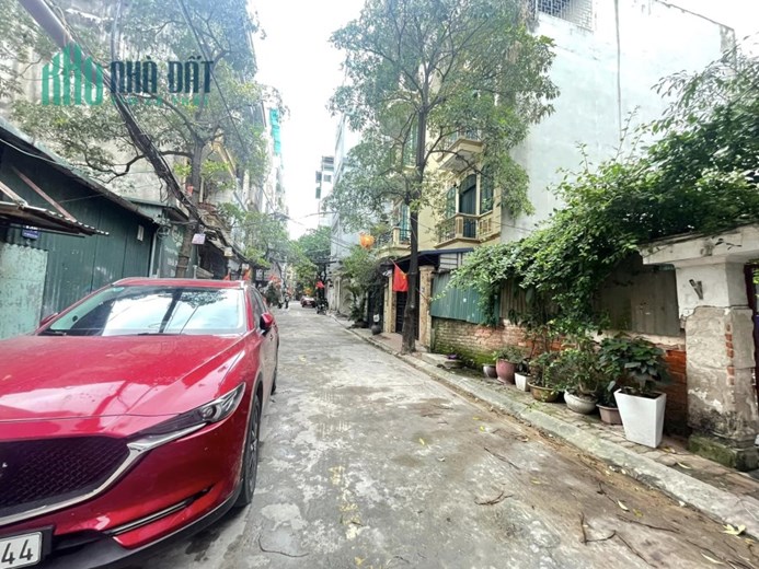 BÁN ĐẤT NGÕ CỦA NHÀ GIÀU TÂN MAI- HOÀNG MAI CÓ 130M MT 4,9M NGÕ Ô TÔ TRÁNH DỪNG ĐỖ THOÁNG TRƯỚC SAU