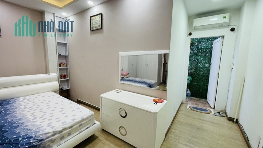 Bán Nhà HXH Lý Thường Kiệt Phường 9 Tân Bình Giá 14.9 Tỷ.