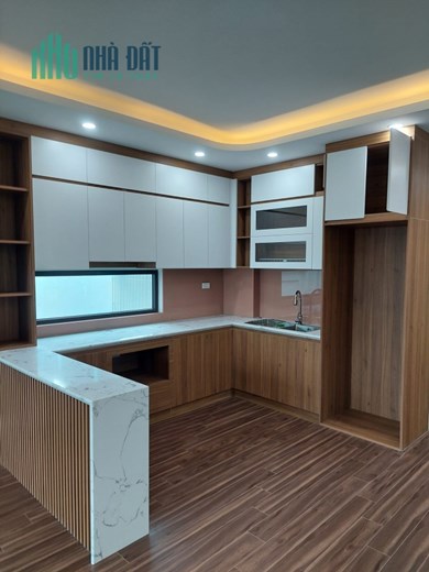 70m Xây 7 Tầng Thang Máy Lô Góc Mặt Tiền 16m. Chính Chủ Bán Gấp Nhà Phố Nguyễn Khang Cầu Giấy.