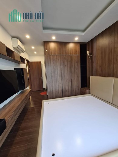 Chính chủ gửi bán căn hộ 104/114m2, 3 ngủ, 2 wc, tòa Gold Tower, 275 Nguyễn Trãi, Thanh Xuân.