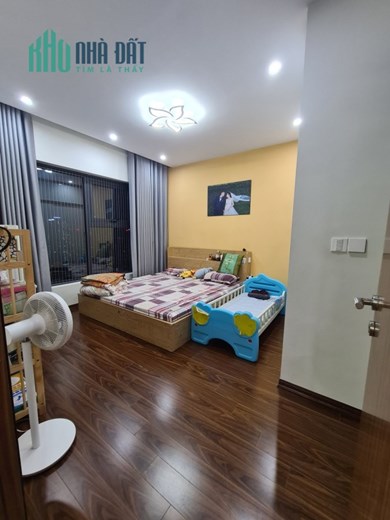 Căn hộ 104m2, 3 ngủ, 2 wc, tòa Gold Tower, 275 Nguyễn Trãi, suất ngoại giao, tặng nội thất gần 2 tỷ
