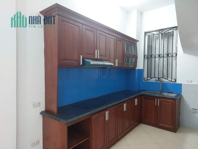 BÁN NHÀ PHỐ BỒ ĐỀ 37M2 5 TẦNG NGÕ RỘNG 2 MẶT THOÁNG 4,5 TỶ