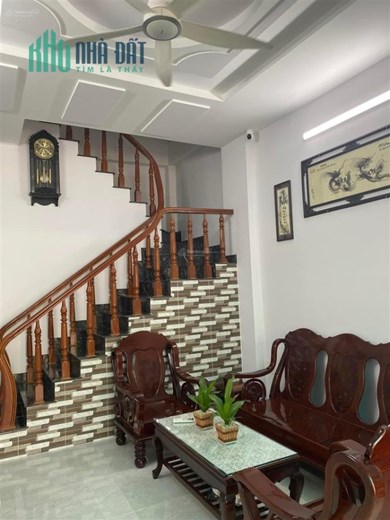 chính chủ bán nhà Nguyễn Bỉnh Khiêm 1 trệt 1 lầu nhà mới về ở ngay hẻm ôtô vào nhà vị trí Ngay