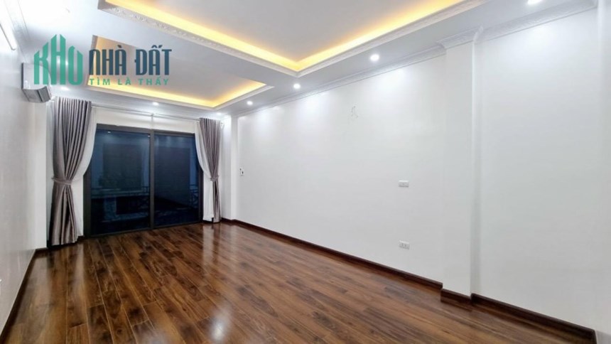 BÁN NHÀ PHẠM VĂN ĐỒNG-GẦN PHỐ-Ô TÔ ĐỖ CỔNG