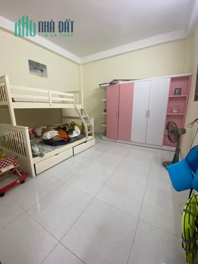BÁN NHÀ NGUYỄN THỊ HUÊ, BÀ ĐIỂM, HÓC MÔN, 60m2, Ngang 6*10m, 2 tầng BTCT, Chỉ 1.99 tỷ