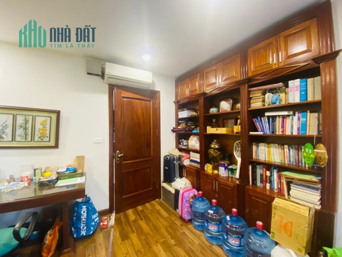 cần nhượng lại cho người mua căn hộ 3pn 140m2 giá chốt trong tháng 4 là 4ty150 bao hết thuế phí lh