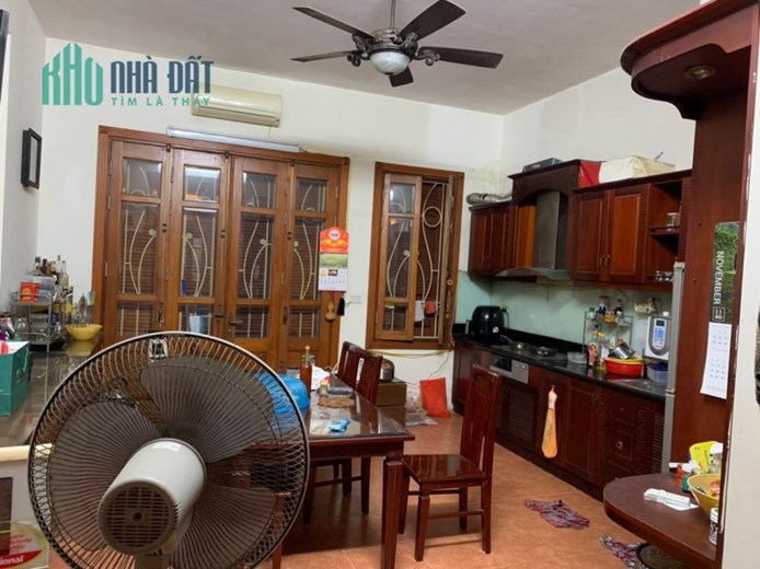 Cho thuê nhà nguyên căn, CHDV, Hoàng Tăng Bí 70m2, 4T, 7N, 10 tr, Bắc Từ Liêm.
