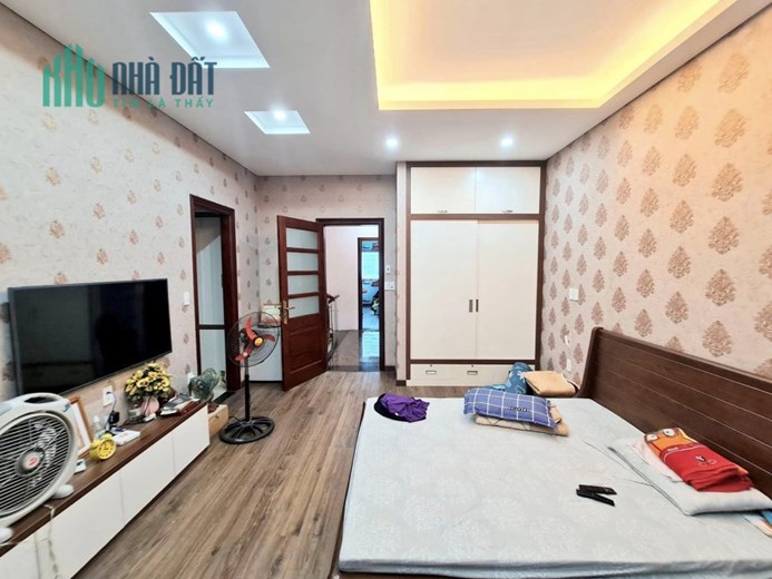Bán nhà Khương Đình 60m2, 5T, MT 5m LÔ GÓC - Ô TÔ ĐỖ - 6PN CỰC ĐẸP